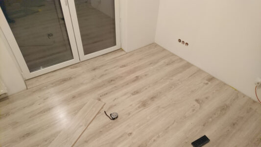 Mój jest ten kawałek podłogi – Książenice